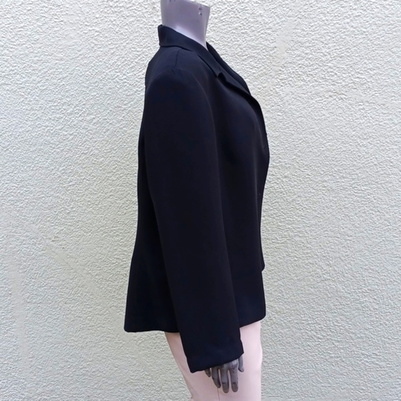 FIRST ISSUE LIZ CLAIBORNE LADIES BLACK (4) BUTTON JACKET/BLAZER (INDONESIA) - Picture 12 of 17